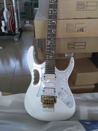 China. Guitarra eléctrica Snow white personalizada con placas de 21 a 24 placas de guitarra con caparazón profunda proveedor