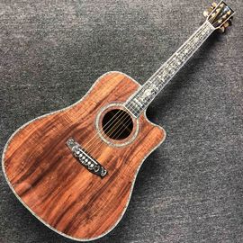 China. 2020 Nueva Cutaway hecha a mano de lujo KOA Guitarra acústica de madera de koa sólida con 100% de incrustación de abulón guitarra acústica eléctrica proveedor