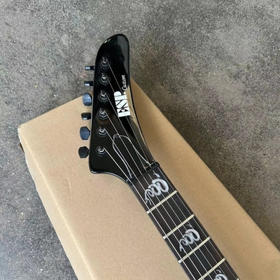 Guitarra eléctrica de estilo ESP con acabado brillante de color negro proveedor