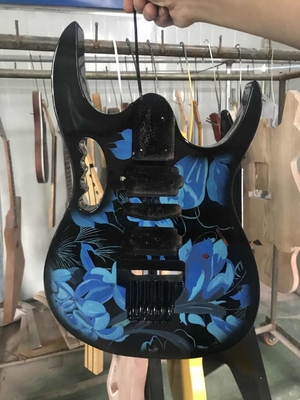 Guitarra eléctrica de estilo Ibanez Jem77p en patrón floral azul proveedor