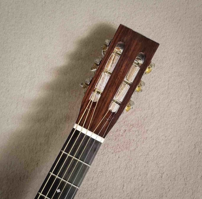 AAA Toda la madera maciza de caoba hecha a mano Guitarra acústica OM personalizada proveedor