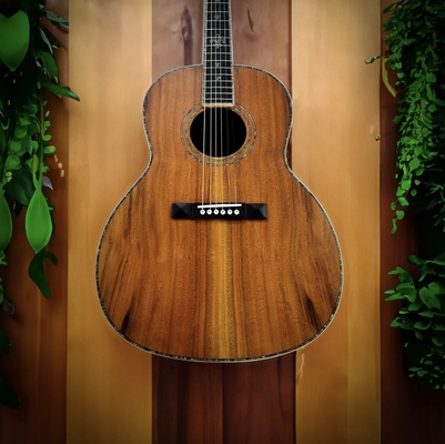 Guitarra hecha a mano con cola de paloma OOO Guitarra acústica sólida KOA Reverso proveedor