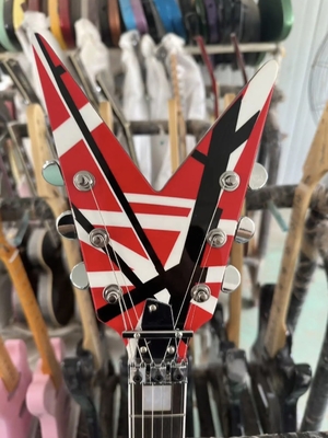 Cuerpo personalizado especial Washburn Dimebag Darrell Rojo Negro Rayas Guitarra eléctrica Guitarra eléctrica de alta gama proveedor