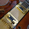 Guitarra eléctrica de cuerpo hueco jazz 335, Guitarra eléctrica de oro de hardware de alto rendimiento con sistema Tremolo, envío gratuito proveedor
