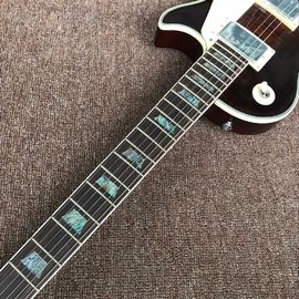 Venta a medida LP guitarra eléctrica tigre cubierta de arce rayada cuerpo de caoba clásico 60 instrumentos musicales negros proveedor