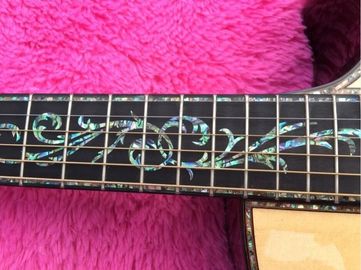 Guitarra acústica Chaylor de nuevo corte de cuerpo de 2018 Guitarra acústica eléctrica de punta sólida de abulón real proveedor