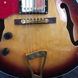 Guitarras de jazz eléctricas Sunburst L5 con hardware dorado proveedor