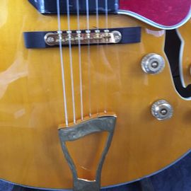 L5 Guitarras eléctricas de jazz iguales a las fotos Guitarras huecas de arce Productos para el cuidado de la piel proveedor