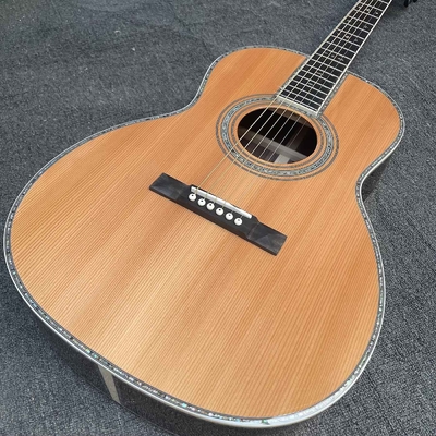 Cuerpo de madera de cedro sólido con tablillas de ébano Guitarra acústica folk clásica con anchura de nuez de 43 mm proveedor