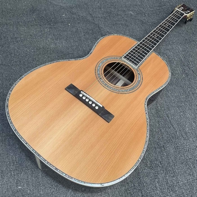 Cuerpo de madera de cedro sólido con tablillas de ébano Guitarra acústica folk clásica con anchura de nuez de 43 mm proveedor