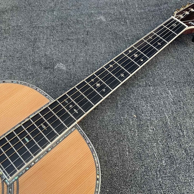 Cuerpo de madera de cedro sólido con tablillas de ébano Guitarra acústica folk clásica con anchura de nuez de 43 mm proveedor