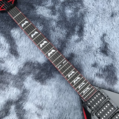 Bat negro personalizado con 6 cuerdas tremolo puente guitarra eléctrica cuerpo de caoba hardware negro proveedor