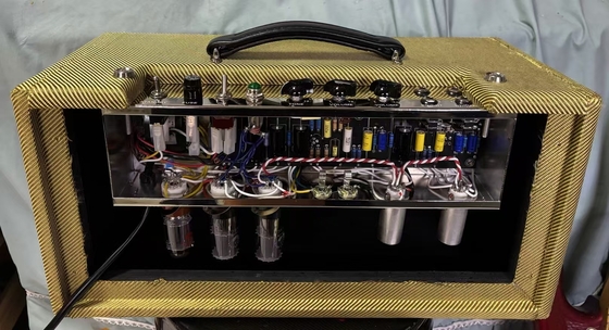 Tweedle Dee Tweedle Dee Deluxe (5E3 con Mods para tonterías) Tweed lacado, cabeza de gran amplificador, tubos 5AR4 * 1, 6V6 * 2, ECC83 * 2 proveedor