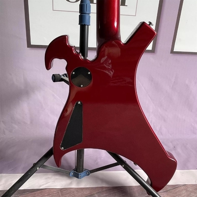 Guitarra de bajo eléctrica de 4 cuerdas personalizada con forma irregular de cuerpo especial en color rojo metálico Cuello de arce proveedor