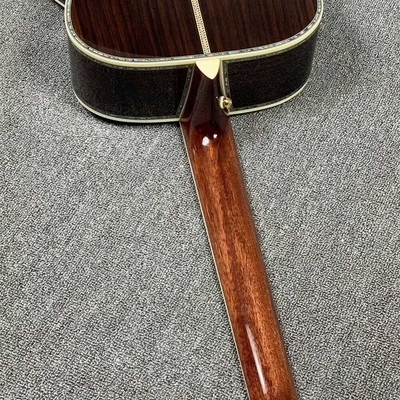 Guitarra acústica de estilo Martin Custom OM Style 42 de abeto sólido de cedro con incrustación de abalone real con sintonizador de oro vintage proveedor