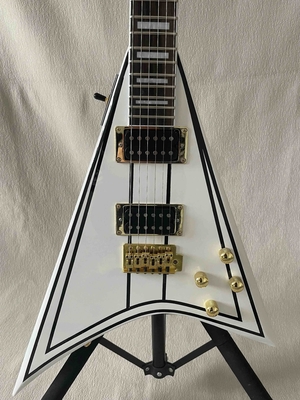 Guitarra eléctrica de forma V blanca Cuerpo sólido HH Pickup Hardware de oro proveedor