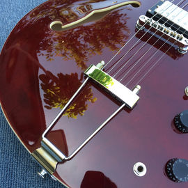 Guitarra eléctrica de jazz de cuerpo hueco de alta calidad, agujeros de doble F vino Cuerpo rojo y guitarra eléctrica trasera proveedor