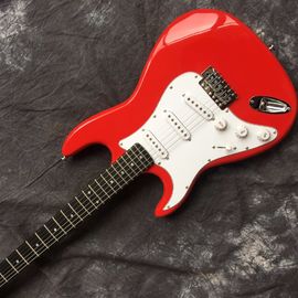 Guitarra eléctrica de metal rojo de espalda ST, se puede modificar de acuerdo con los requisitos de personalización proveedor