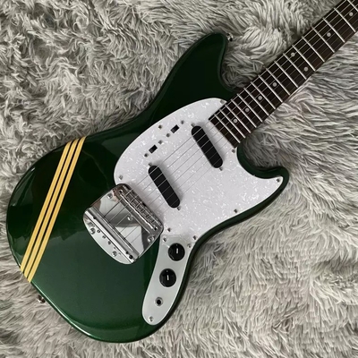 Guitarra eléctrica de estilo Fender Mustang de diseño personalizado Metal Verde S-S Pickups Hardware de cromo proveedor
