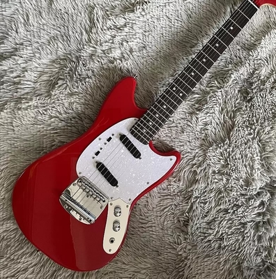Guitarra eléctrica de estilo Fender Mustang personalizada en pickup rojo S-S Hardware de cromo proveedor