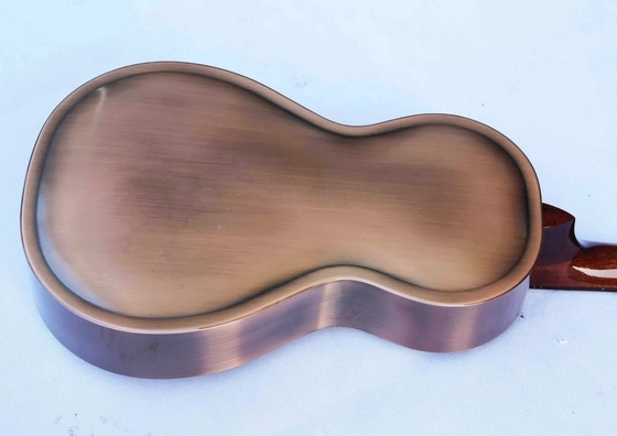 Guitarra de resonancia de salón eléctrica de latón dorado proveedor