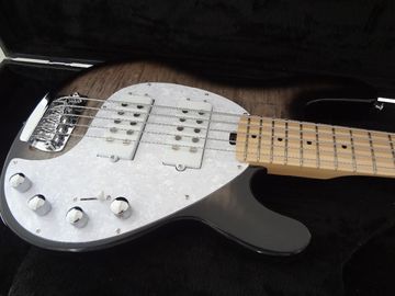 Guitarra de bajo de 5 cuerdas Erine Ball Sting Ray 5 cuerpo de arce gris acolchado cuello de arce y tabla proveedor