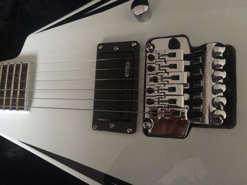 6 cuerdas LTD volante V modelo de guitarra eléctrica floyd puente de rosa de madera de rosa guitarra personalizada proveedor