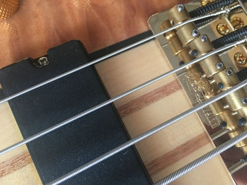 Guitarra de bajo personalizada Ken Smith bajo 5 cuerdas Cuello a través del cuerpo Hardwares dorados Wilkson puentes original Dot incrustación y acto proveedor
