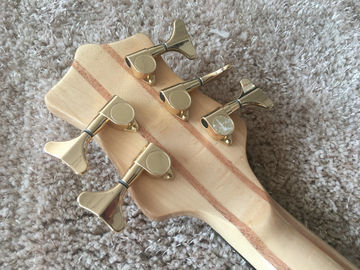 Guitarra de bajo personalizada Ken Smith bajo 5 cuerdas Cuello a través del cuerpo Hardwares dorados Wilkson puentes original Dot incrustación y acto proveedor