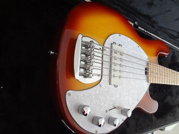 5 cuerdas bajo guitarra Ernie bola músico Sting Ray5 bajo color Sunburst Recogidas activas proveedor