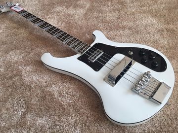 Guitarra bajo de 4 cuerdas en cuello con incrustación de tiburón en madera de rosa negro ABS de unión en cuello RIC 4003 proveedor