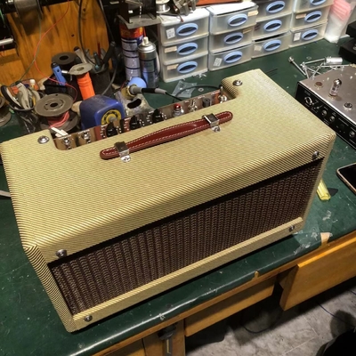 2025 Tweedle Dee Deluxe 5E3 Mods de estilo clásico con cabeza de tweed, mano pura con tablero de eyelet, 6V6GT * 2, 12AX7 * 2, 5Y3GT * 1, gran amplificador, acepta el amplificador OEM proveedor