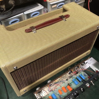 2025 Tweedle Dee Deluxe 5E3 Mods de estilo clásico con cabeza de tweed, mano pura con tablero de eyelet, 6V6GT * 2, 12AX7 * 2, 5Y3GT * 1, gran amplificador, acepta el amplificador OEM proveedor