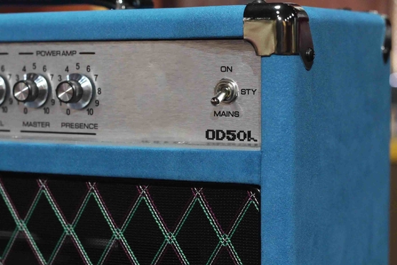 Crónica personalizada clon 2025 Overdrive Reverb 50 Watt Tubo con cable de mano Cabeza de camiseta Azul Tubos JJ 50W proveedor