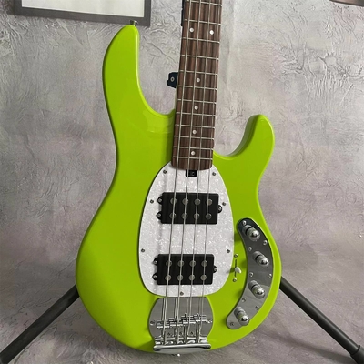 Guitarra de bajo eléctrica Stingray de 4 cuerdas en verde con pickguard blanco proveedor