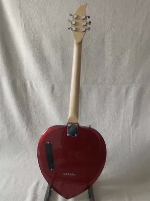 Guitarra eléctrica en forma de corazón personalizada en negro de corta escala cuerpo de caoba pick-ups pickup profesional de guitarra proveedor