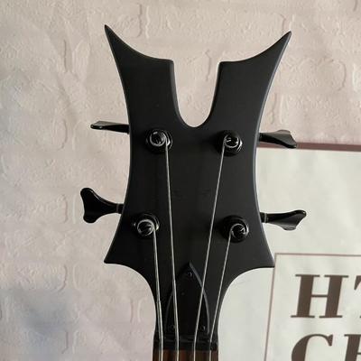 Forma especial personalizada 4 cuerdas Bajo eléctrico Guitarra de Bajo Cuerpo de madera con acabado mate proveedor