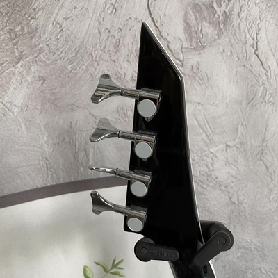 Guitarra de bajo eléctrica de 4 cuerdas en forma de V proveedor