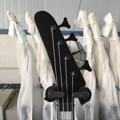 Fábrica George Lynch Cráneo Esqueleto 4 cuerdas Bajo eléctrico Guitarra Bajo cuerpo proveedor