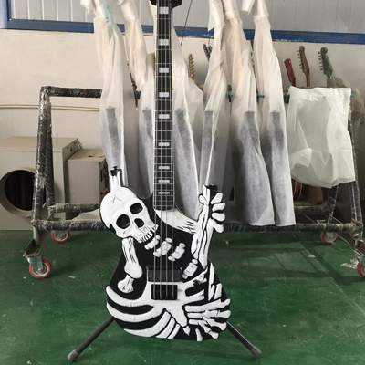 Fábrica George Lynch Cráneo Esqueleto 4 cuerdas Bajo eléctrico Guitarra Bajo cuerpo proveedor