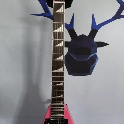 Esquerda Rosa Cola de golondrina V Cuerpo sólido Guitarra eléctrica Abierta 22 Fret proveedor