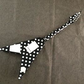 Randy Rhoads Guitarra Arpón Polka Dot Flying V Guitarra eléctrica estándar réplica coleccionable proveedor