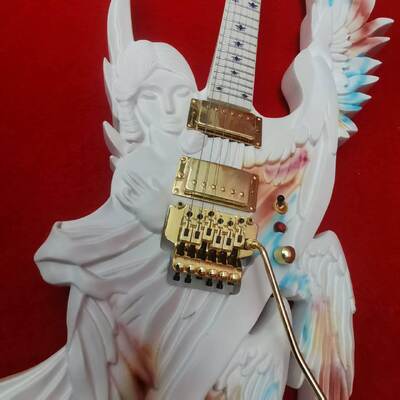 Guitarra eléctrica Angel tallada a mano personalizada en color blanco con luz LED, SOLO UNA EN STOCK proveedor
