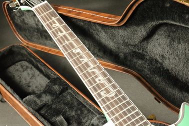 LP Corvette Guitarra eléctrica con figuras de arce Top Veneer Grover Tuner Más color puede elegir proveedor