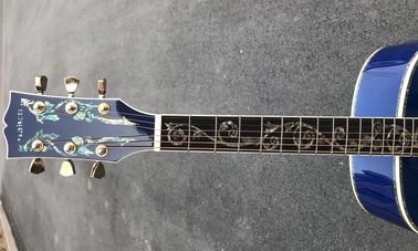 Mejor Jumbo Guitarra acústica de madera de arce de llama azul Guitarra de ébano sólido Guitarra acústica personalizada 43 pulgadas Guitarra Jumbo proveedor