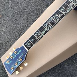 Mejor Jumbo Guitarra acústica de madera de arce de llama azul Guitarra de ébano sólido Guitarra acústica personalizada 43 pulgadas Guitarra Jumbo proveedor