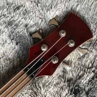 Estilo ALEMBIC personalizado 4 cuerdas Bajo Guitarra Cuello a través del cuerpo Corte Bajo Corazón proveedor